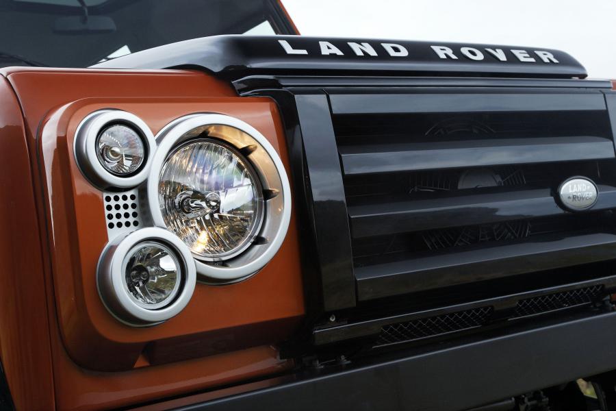  Land Rover Defender 90 Limited Edition Fire 2009 года  (фото 2 из 13)